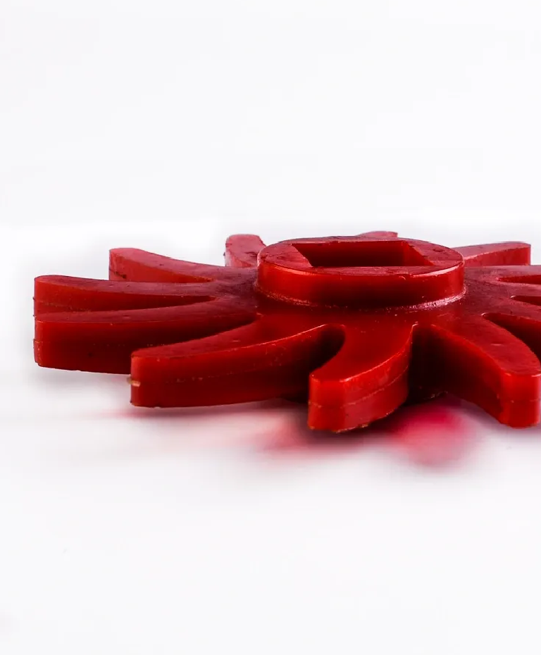 Czerwona gwiazda separatora (widok z&nbsp;profilu)